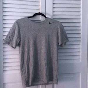 Grey short sleeve Nike tee